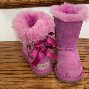 UGG Fuchsia Shearling Boots with Satin Bows Bailey Bow ll